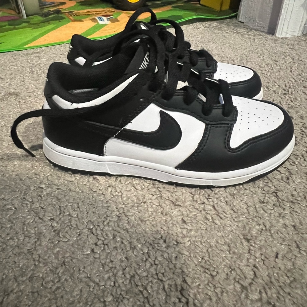 Nike Kids Black and White Sneakers